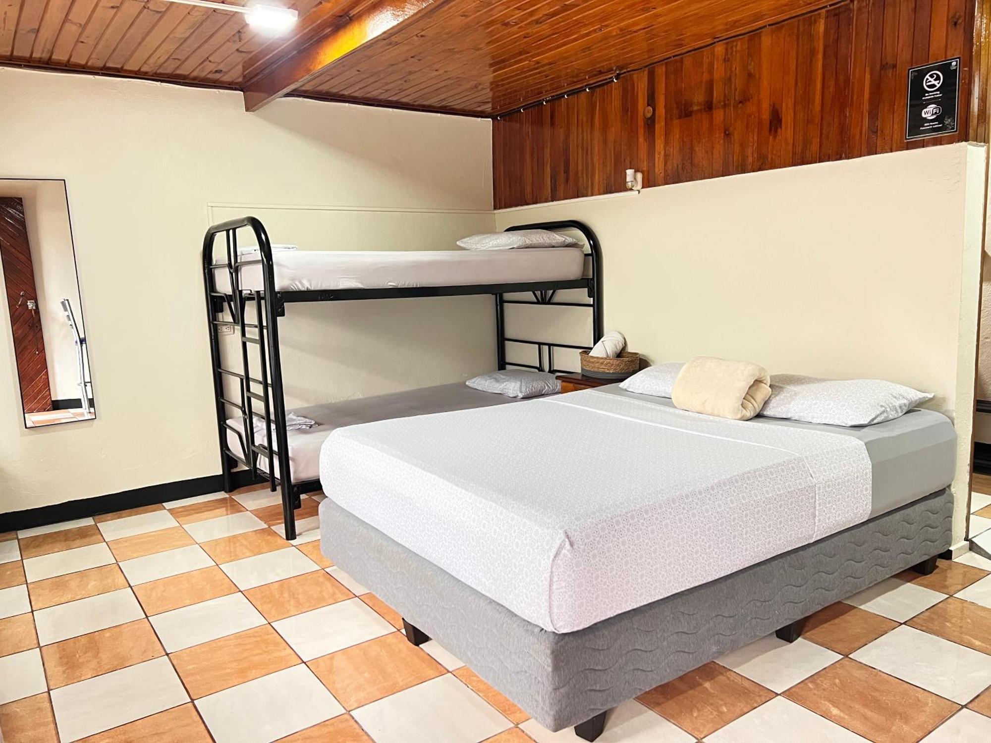 Rio Danta Hostel La Fortuna 외부 사진
