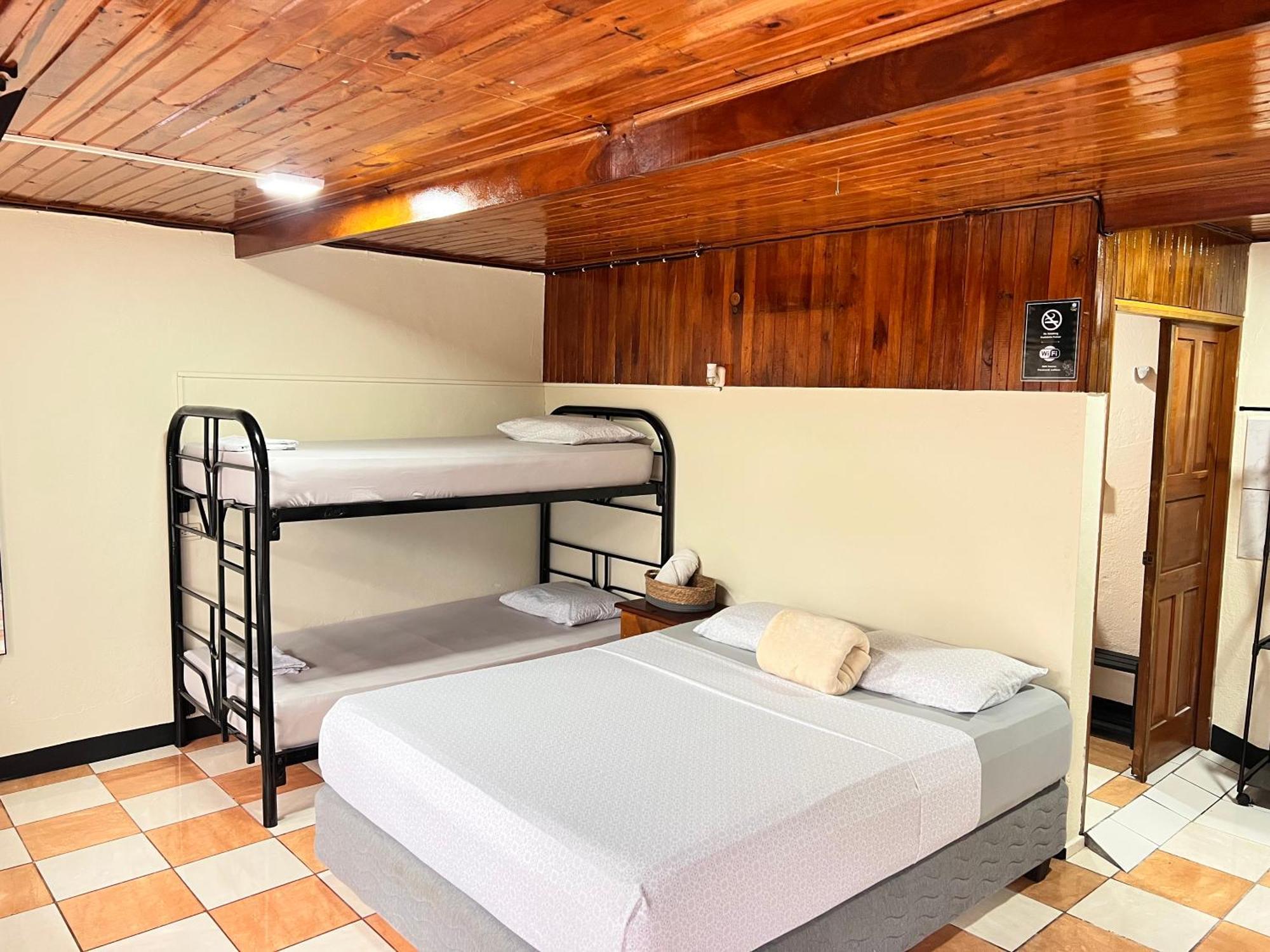 Rio Danta Hostel La Fortuna 외부 사진